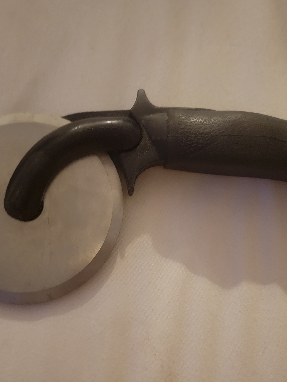 Black Handled Cutco Stainless Pizza Cutter